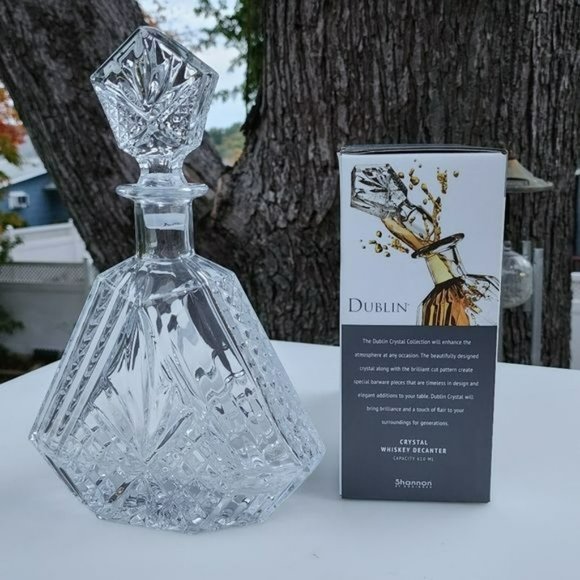 Godinger Triangular Liquor Decanter Dublin Collection 610ml - Picture 7 of 15